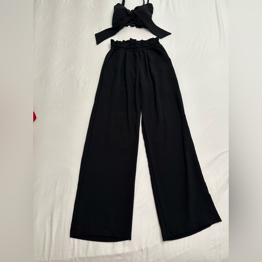 Brazilian set (black pants and cropped)